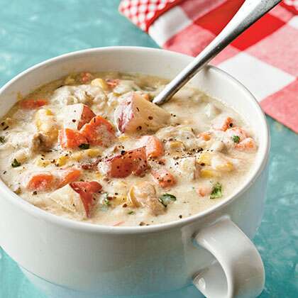 Kicked Up Creamy Clam Chowder - That Spicy Chick
