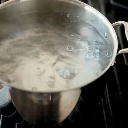 Easily prepare boiling water in minutes with the Chef'sChoice