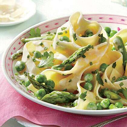 Creamy Asparagus, Herb, and Pea Pasta Recipe | MyRecipes