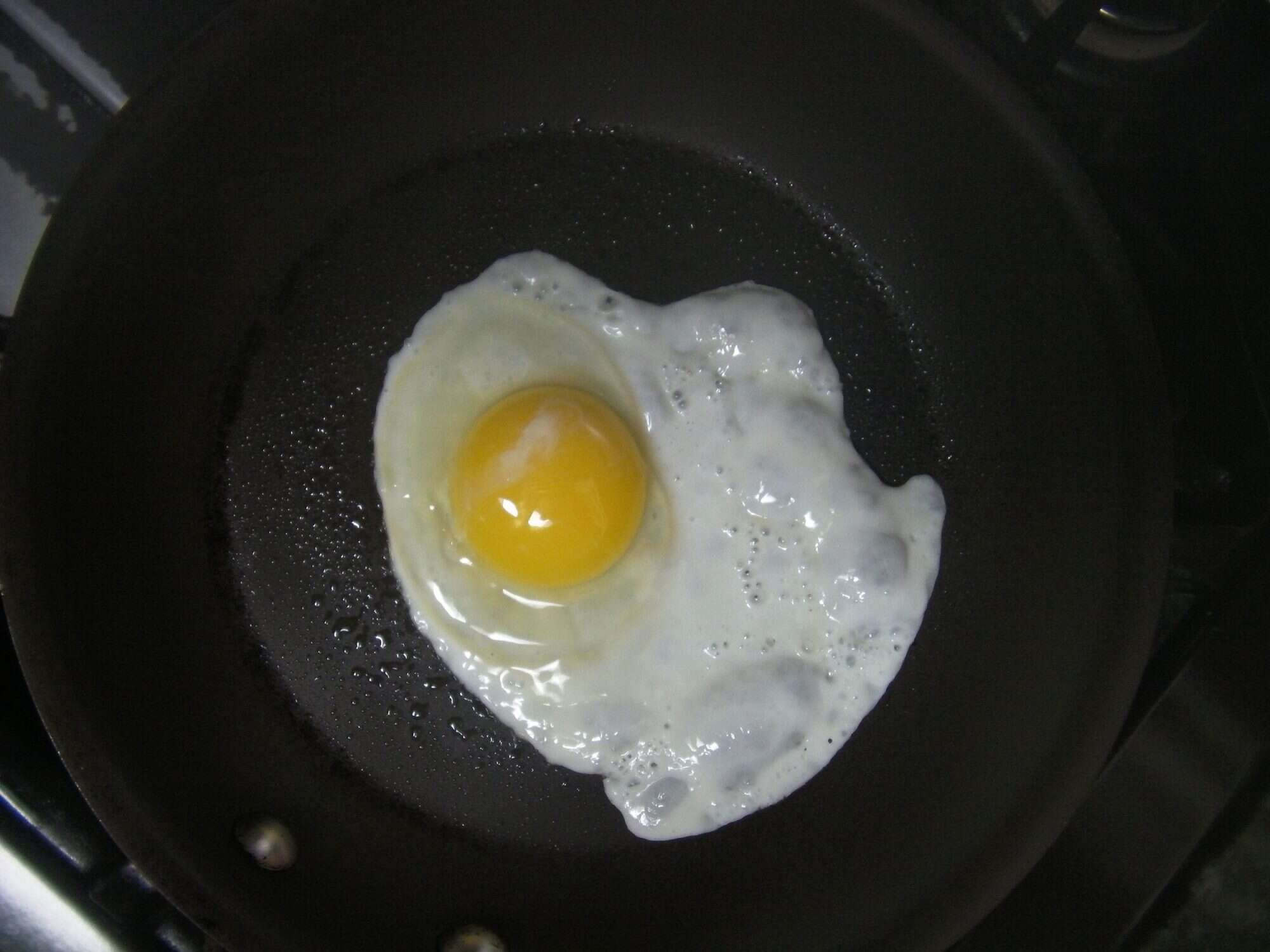 Kitchen Riffs: Fried Eggs