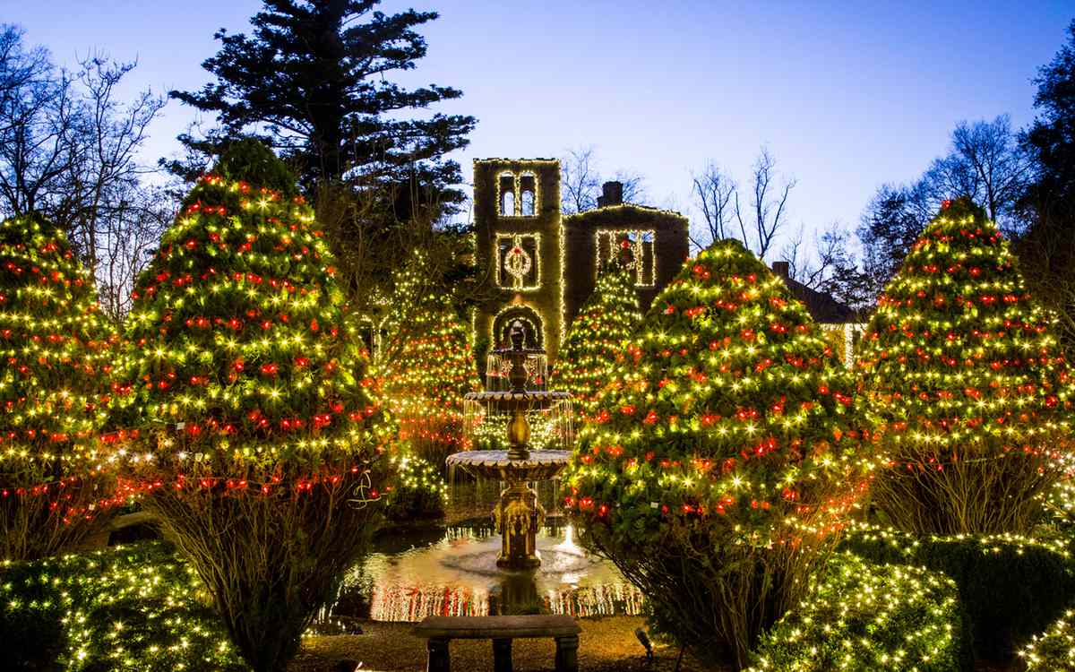 The Best Christmas Light Displays In Every State Travel Leisure