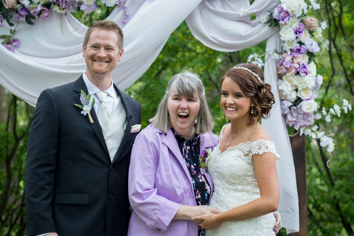 This Bride Planned Her Wedding in a Month So Her Mom With Alzheimer's Disease Could Watch Her Say 'I Do'