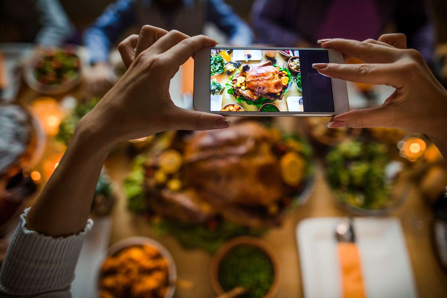 Your Guide to Hosting a Virtual Friendsgiving