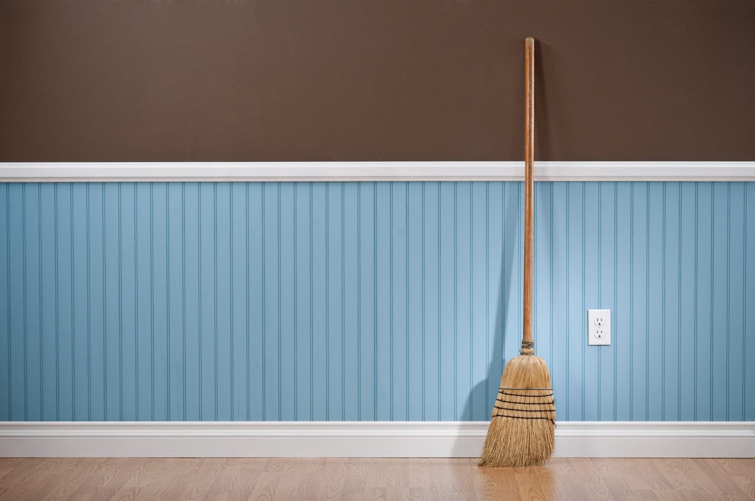 What Is the Best Way to Clean Your Baseboards?