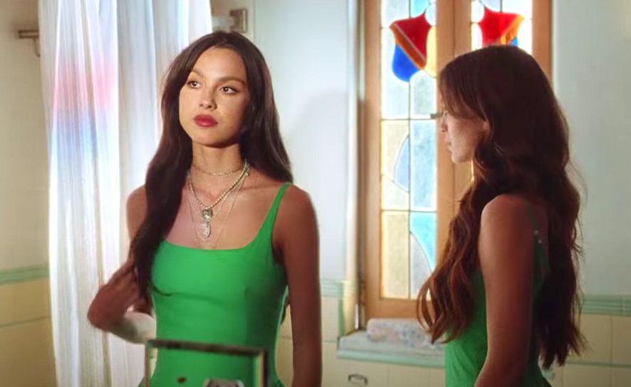 Olivia Rodrigo Drops Music Video for 'Deja Vu' – Celebrity Land  International