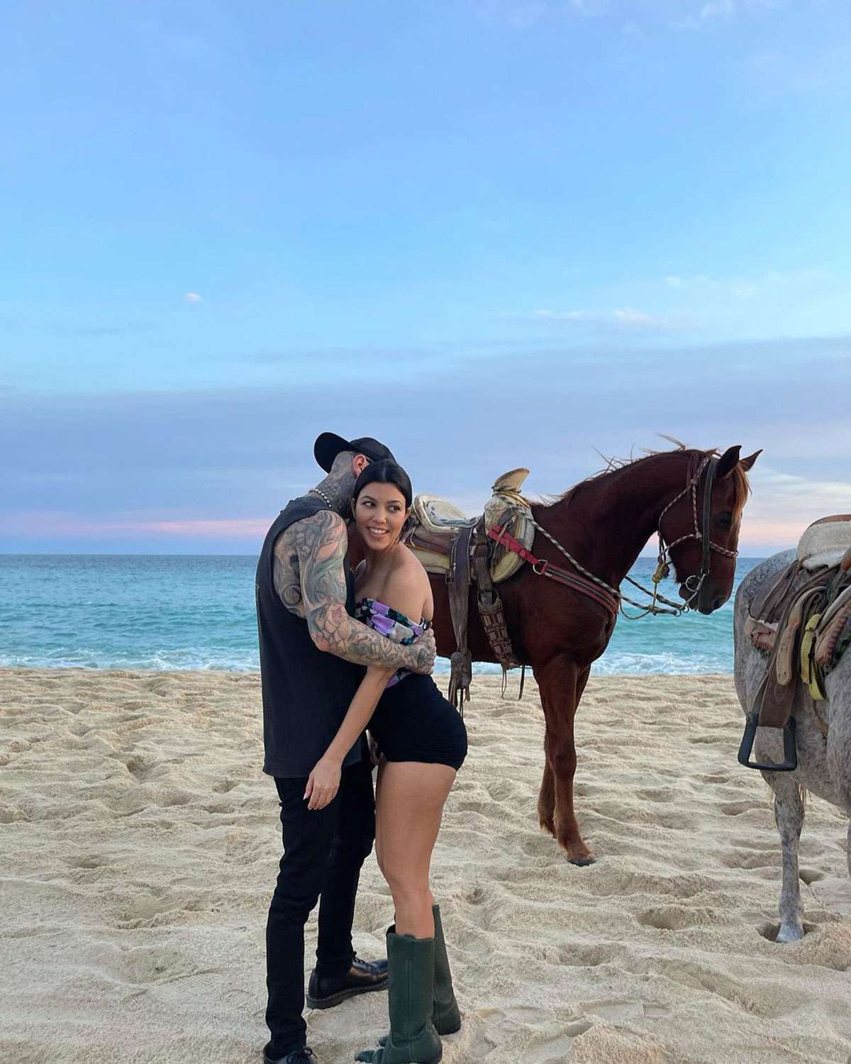 Travis Barker Shares Beachside Photos from His 'Perfect Day' with Kourtney Kardashian and His Kids - Yahoo News Canada