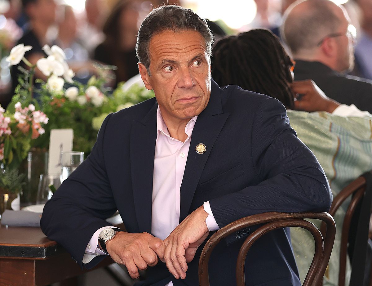 Andrew Cuomo Will Not Face Charges After Being Accused of Unwanted Kissing by 2 女性