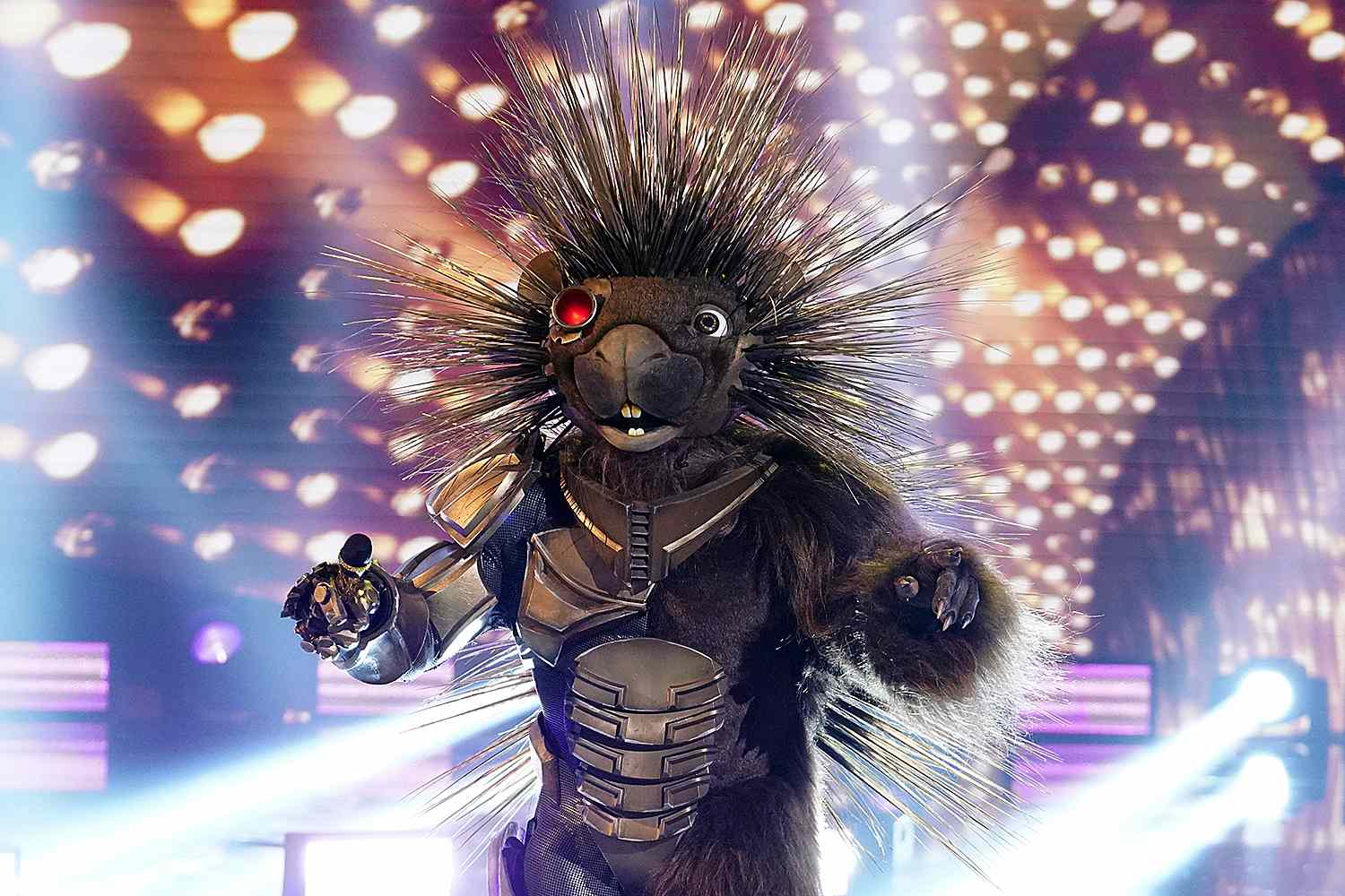 Tyrese Gibson talks being Robopine on The Masked Singer | EW.com - Entertainment Weekly News
