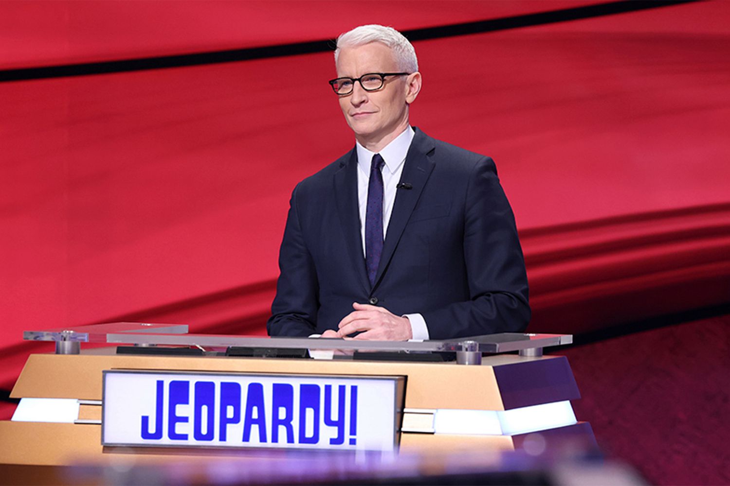 Anderson Cooper scores lowest ratings among 'Jeopardy' guest hosts so far - Entertainment Weekly News