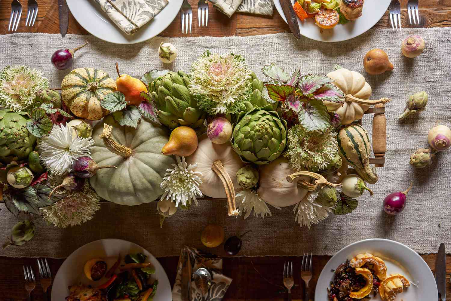 42 Beautiful Thanksgiving Centerpiece Ideas | Better Homes & Gardens