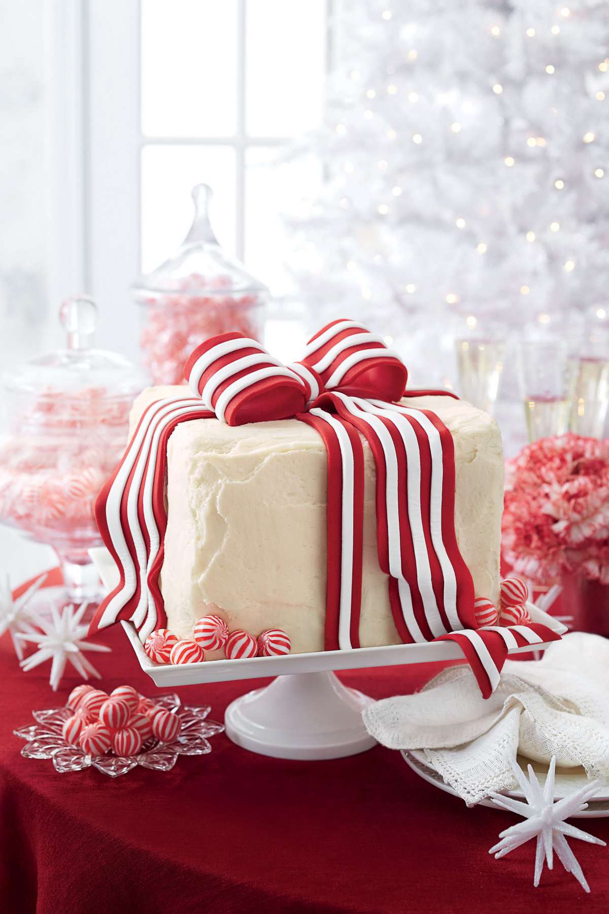 60 Showstopping Christmas Cake Recipes Southern Living