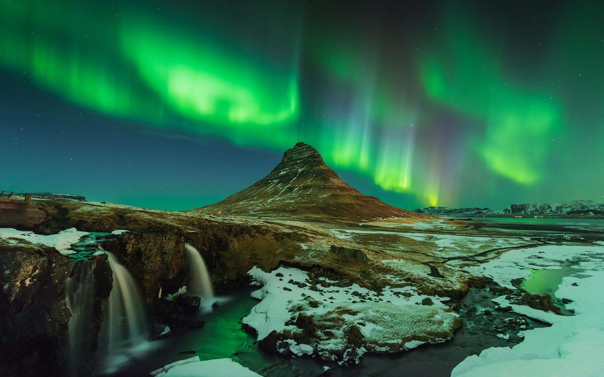 iceland best time to visit northern lights