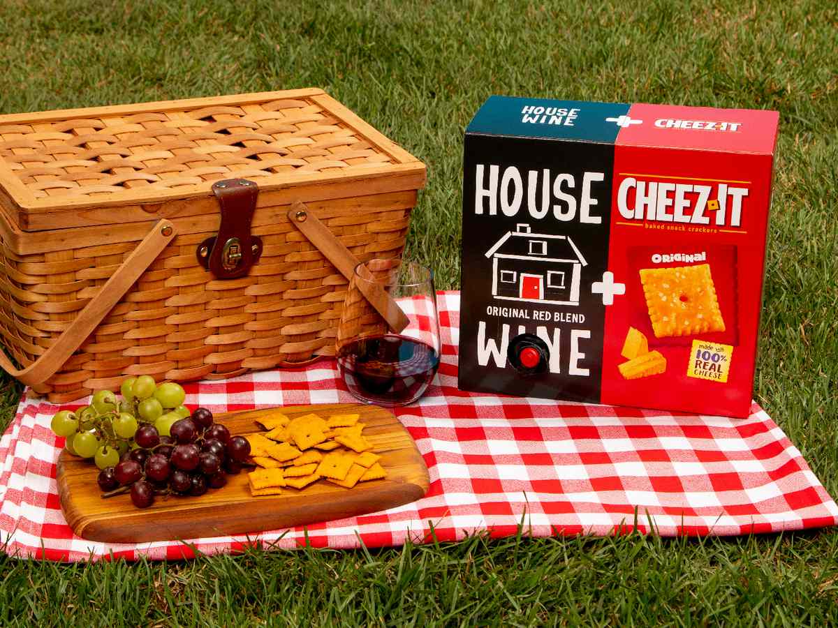 These Wine Cheez It Pairings Include Crackers And Booze In A