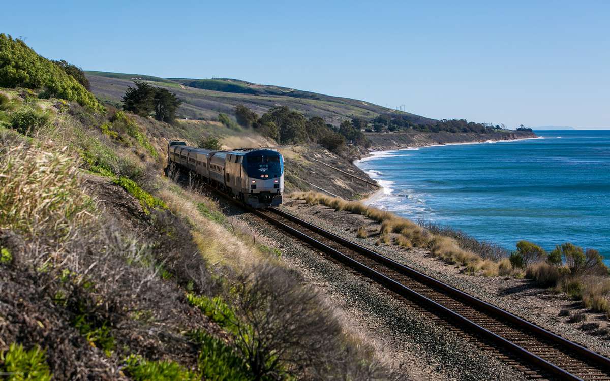 pacific coast train tours