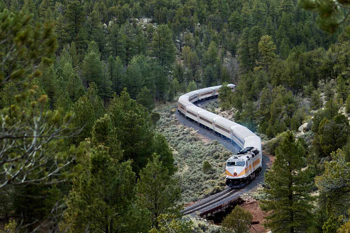 The 5 Best Trains in the U.S. — From the Grand Canyon Railway to the Rocky Mountaineer