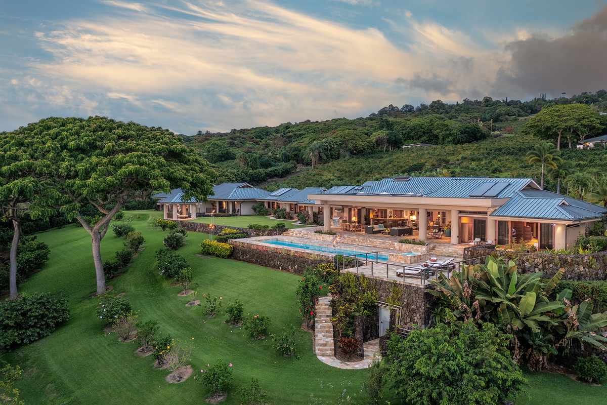 This Estate on Hawaii's Big Island Has Ocean Views, a Lanai, and a Working Coffee Farm