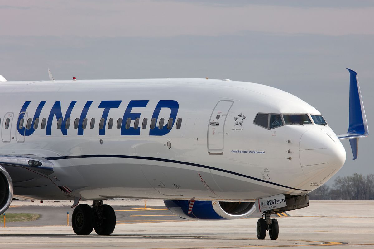 United Airlines Flight Turns Around After Passengers Tried to Upgrade Themselves to Business Class