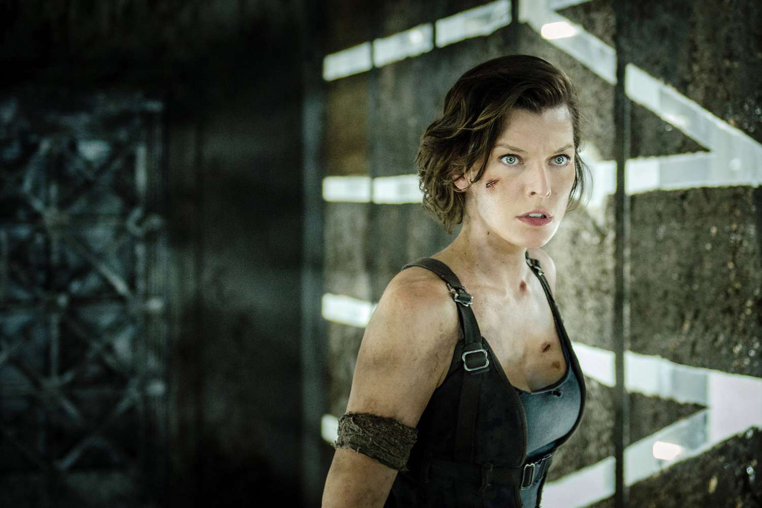 Mia jokovich hot ass Resident Evil Milla Jovovich Nearly Quit Film Ew Com