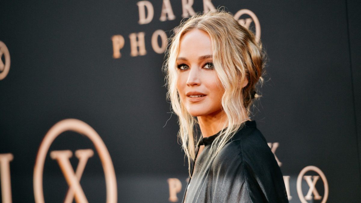 Jennifer Lawrence Stepped Out in Floral Overalls Following 