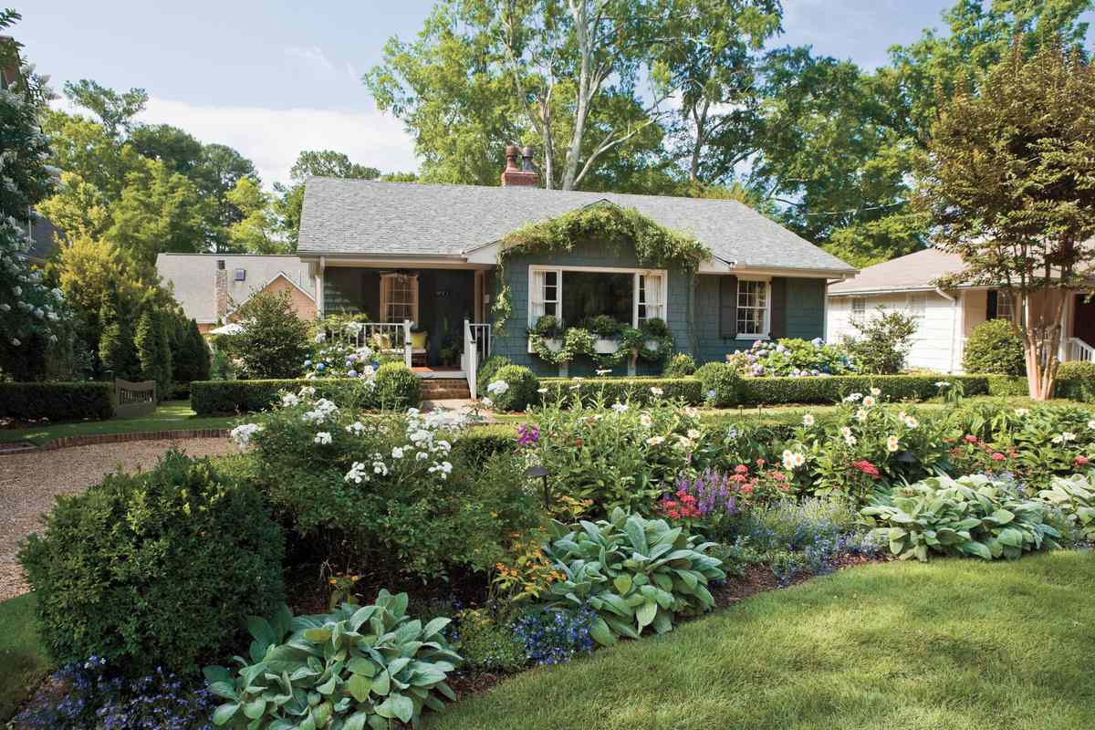 10 Best Landscaping Ideas | Southern Living