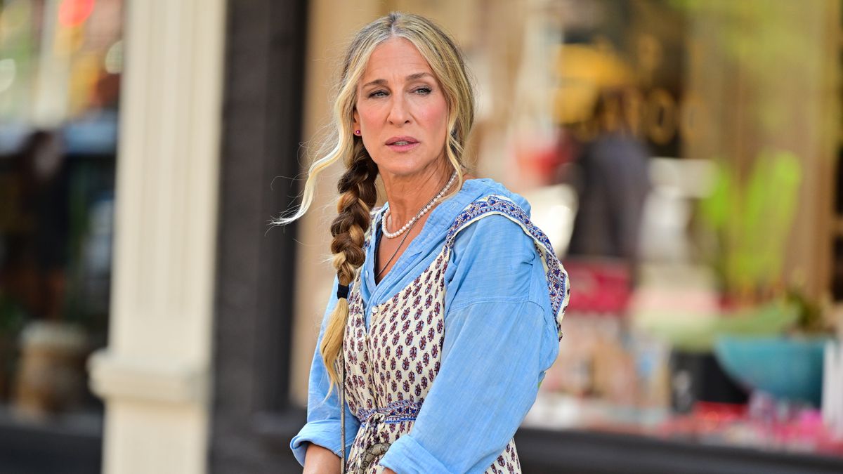No, That Controversial Carrie Bradshaw Dress Isn’t From Forever 21