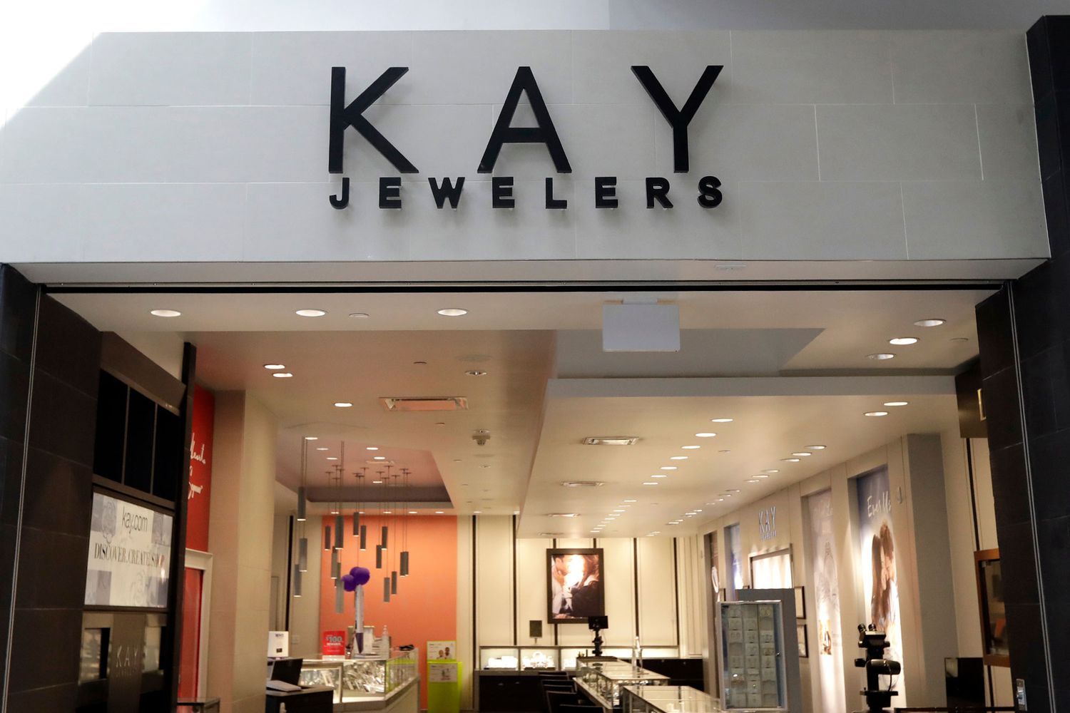 Kay Jewelers Launches an Investigation After Customer Accuses Company