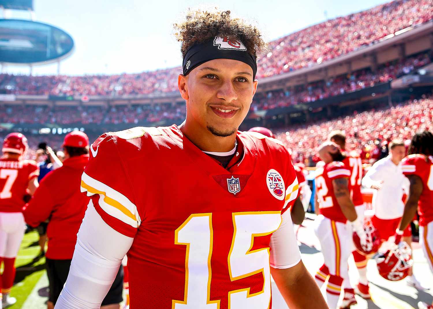 Kansas City Chiefs Patrick Mahomes Signs Largest Contract In Sports History People Com
