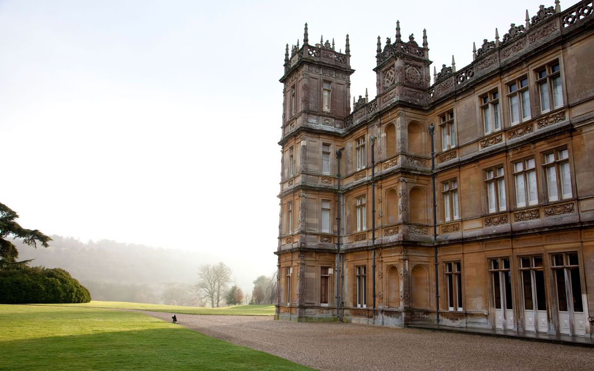 Behind The Scenes Secret S Of Downton Abbey S Highclere Castle