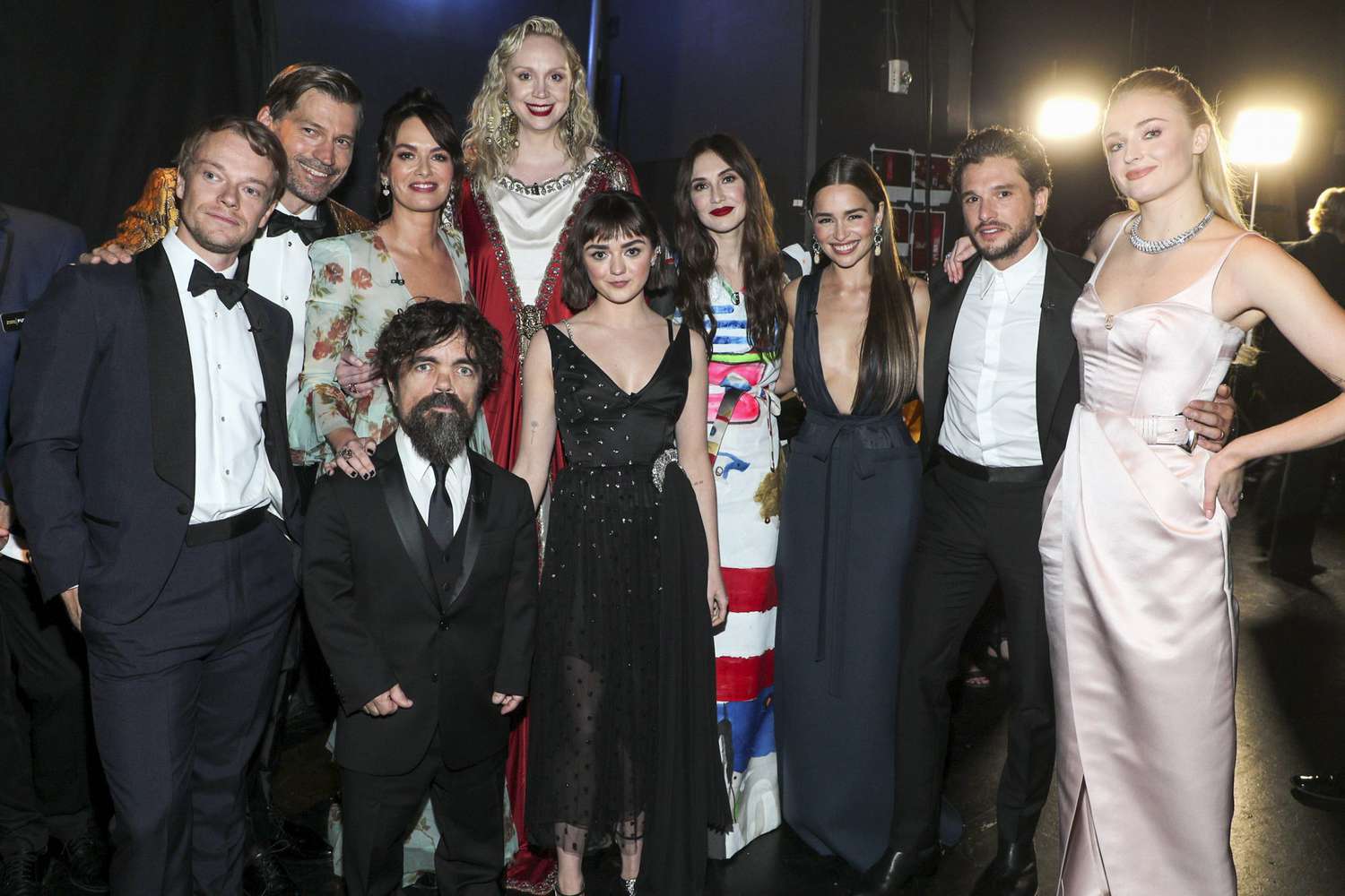 see-game-of-thrones-cast-celebrating-their-last-emmys-together-ew