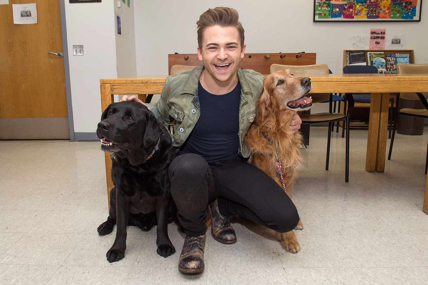 hunter-hayes-dogs