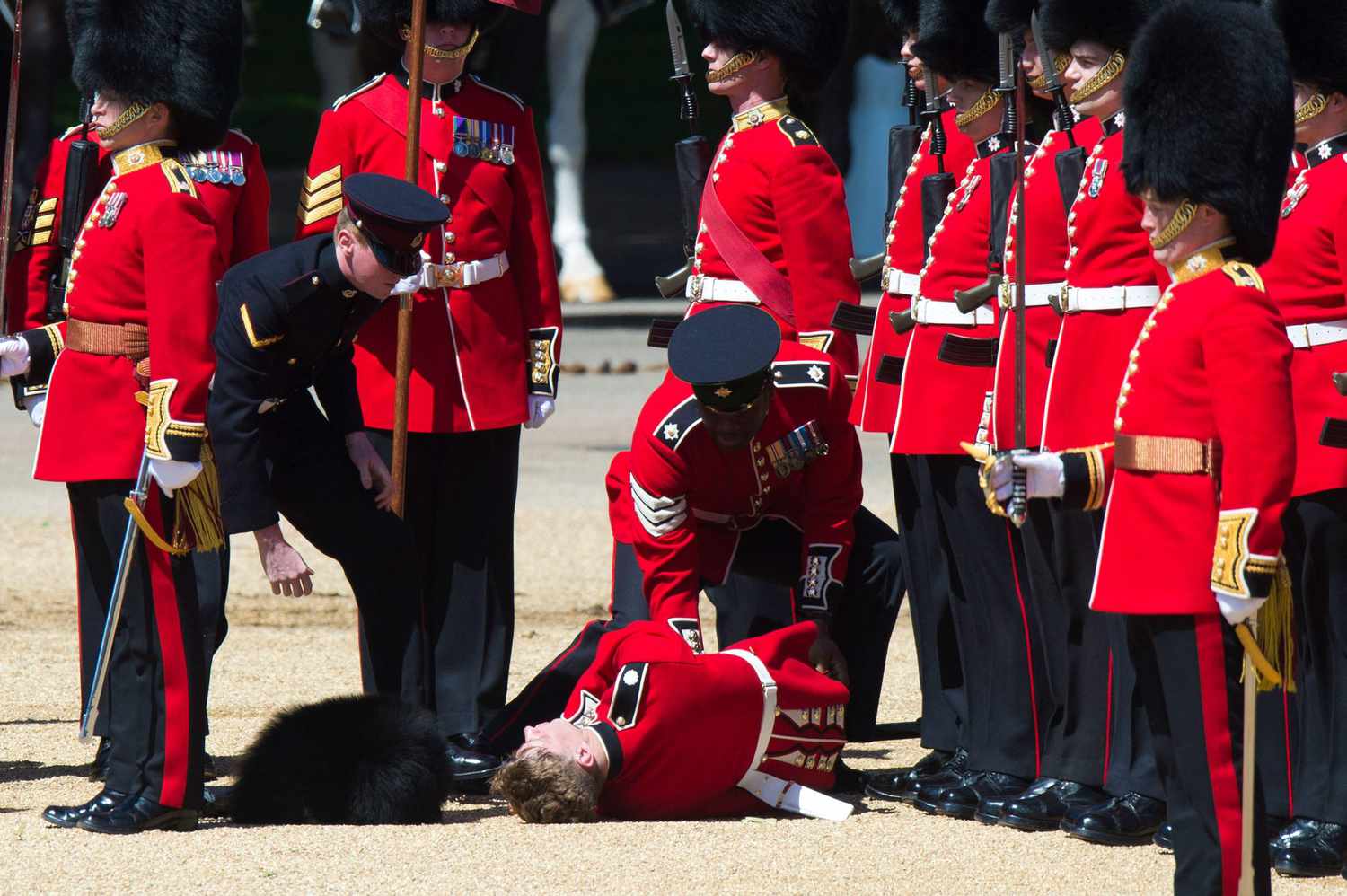 The Queen's Guards Faint During Trooping the Colour Ceremony | PEOPLE.com