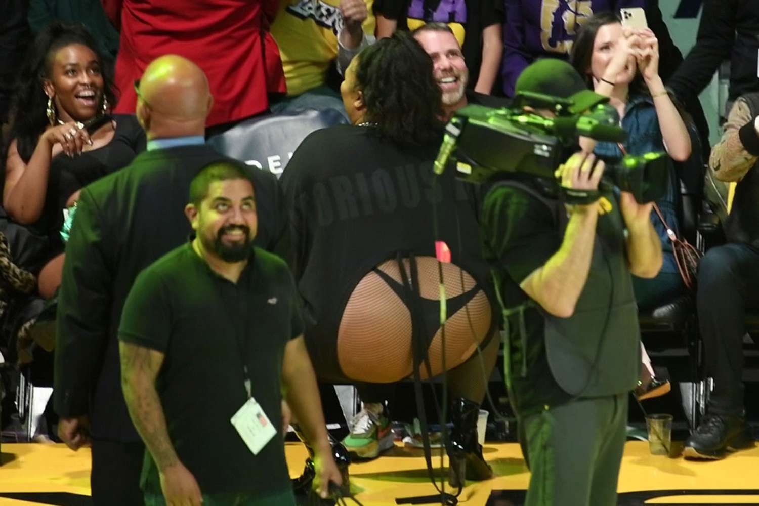 Lizzo Shows Off Thong At Lakers Game People Com