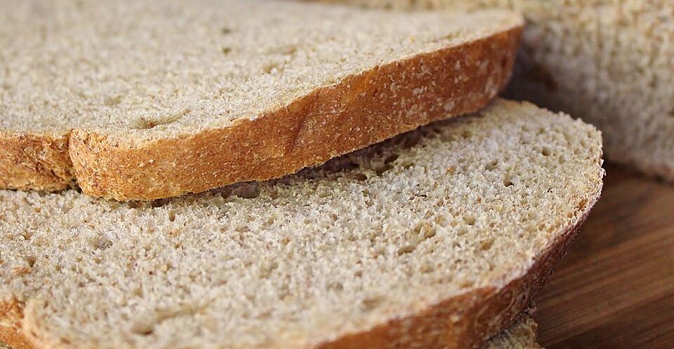 Хлеб с пшеничным солодом. Ржано-пшеничный хлеб. Ржано-пшеничный хлеб десертный. Пшенично-ржаной хлеб. Хлеб из манки.