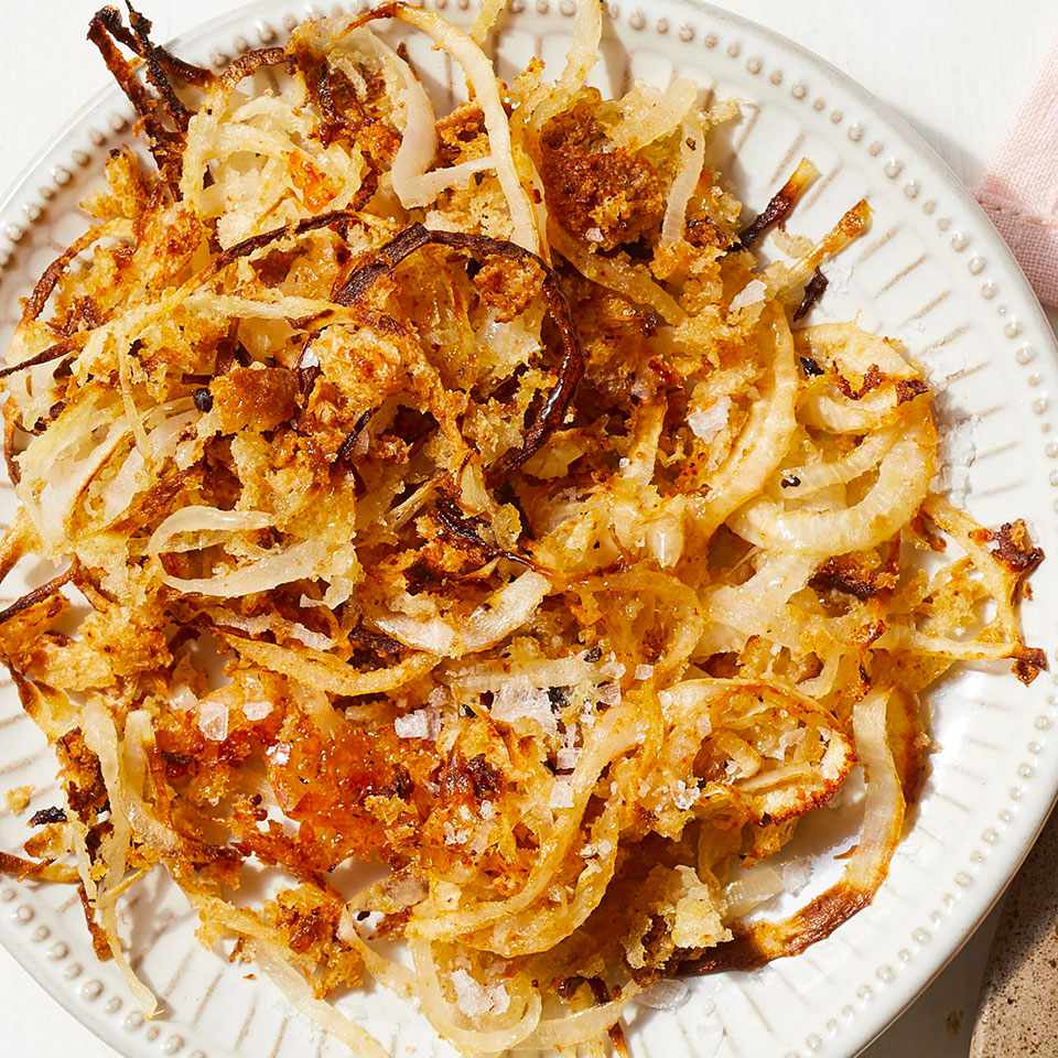 Spiralized Onions with Crispy Parmesan Breadcrumbs