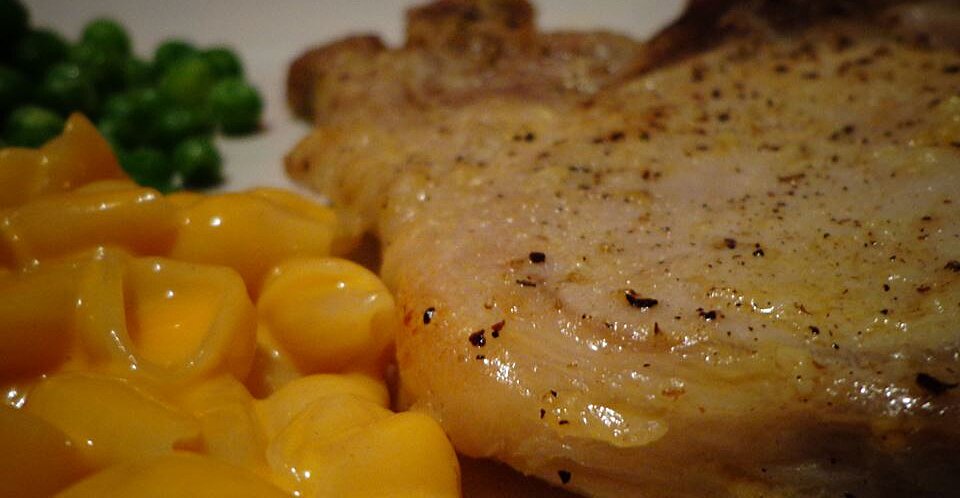 Garlic Seasoned Baked Pork Chops Recipe | Allrecipes