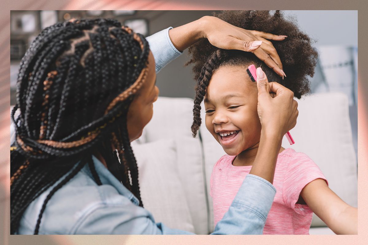 naturlige frisurer begge sorte kvinder har bragt tilbage fra vores barndom