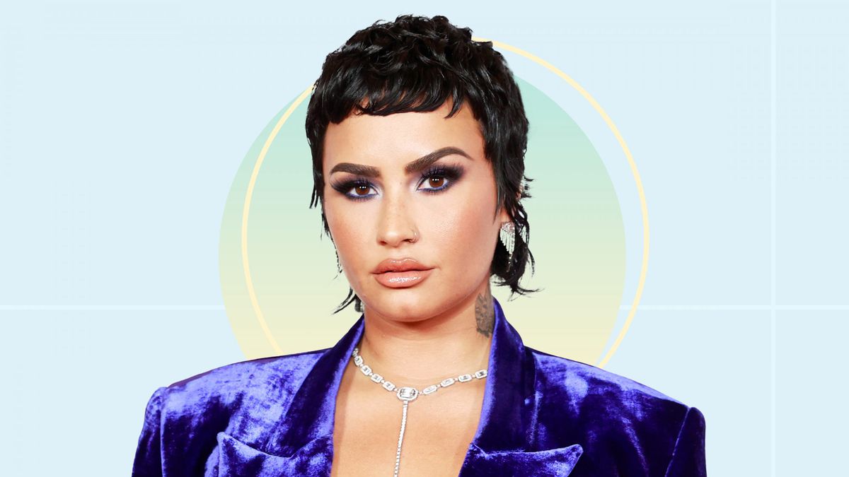 Demi Lovato Says They Feel 'Sexiest' When They're In the Bathtub With No Makeup On
