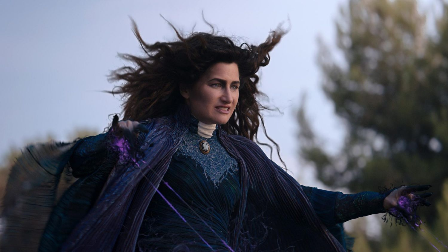 Kathryn Hahn reacts to being an iTunes-topping recording artist for 'Agatha All Along' - Entertainment Weekly