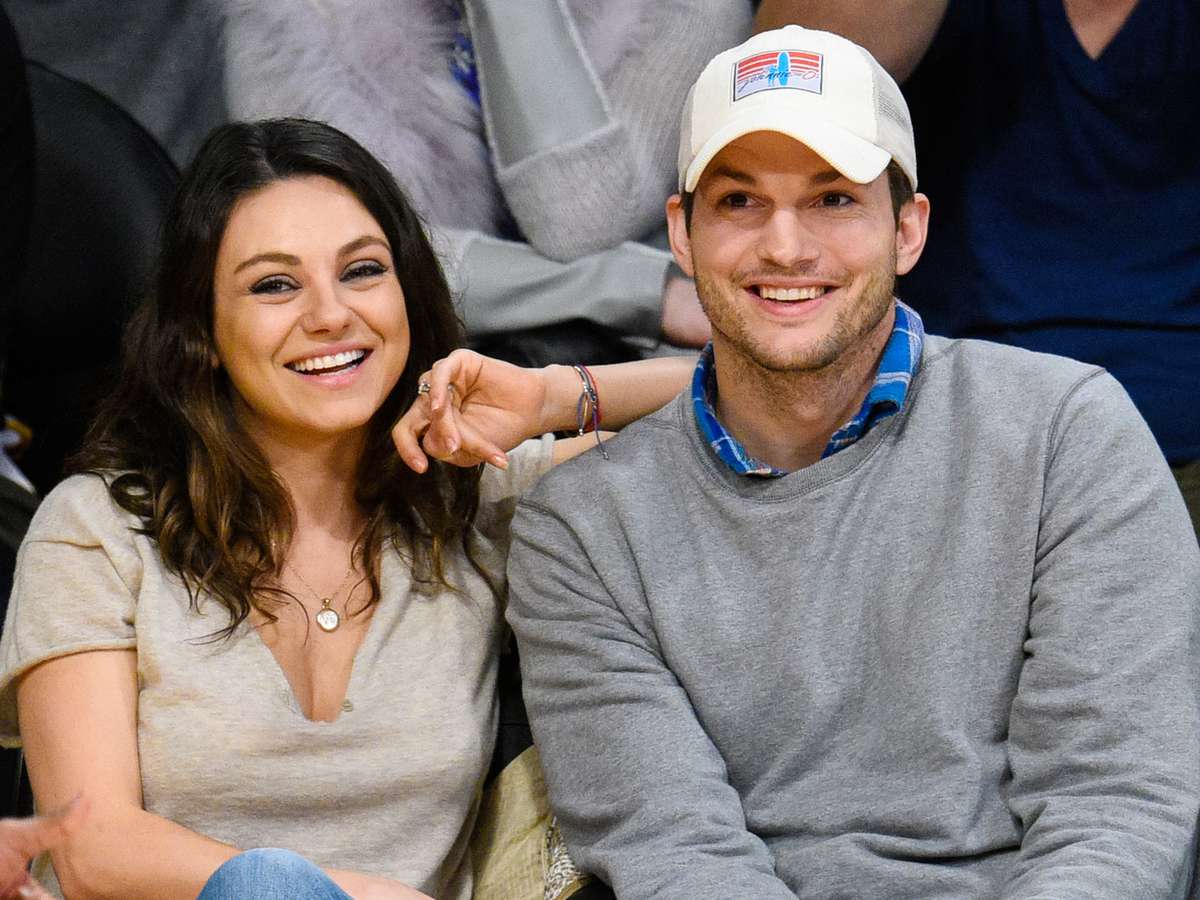 Kunis history mila dating Ashton Kutcher
