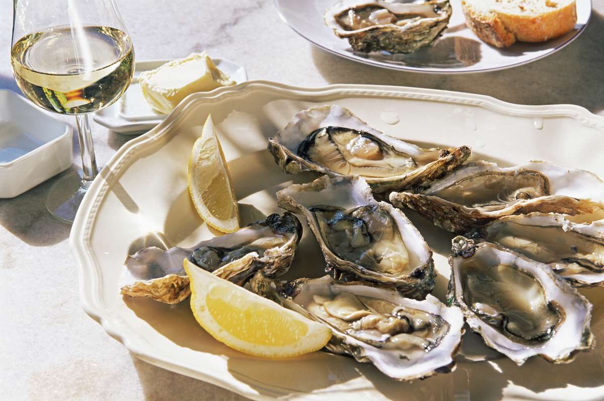 Everything you want to know about how to eat oysters