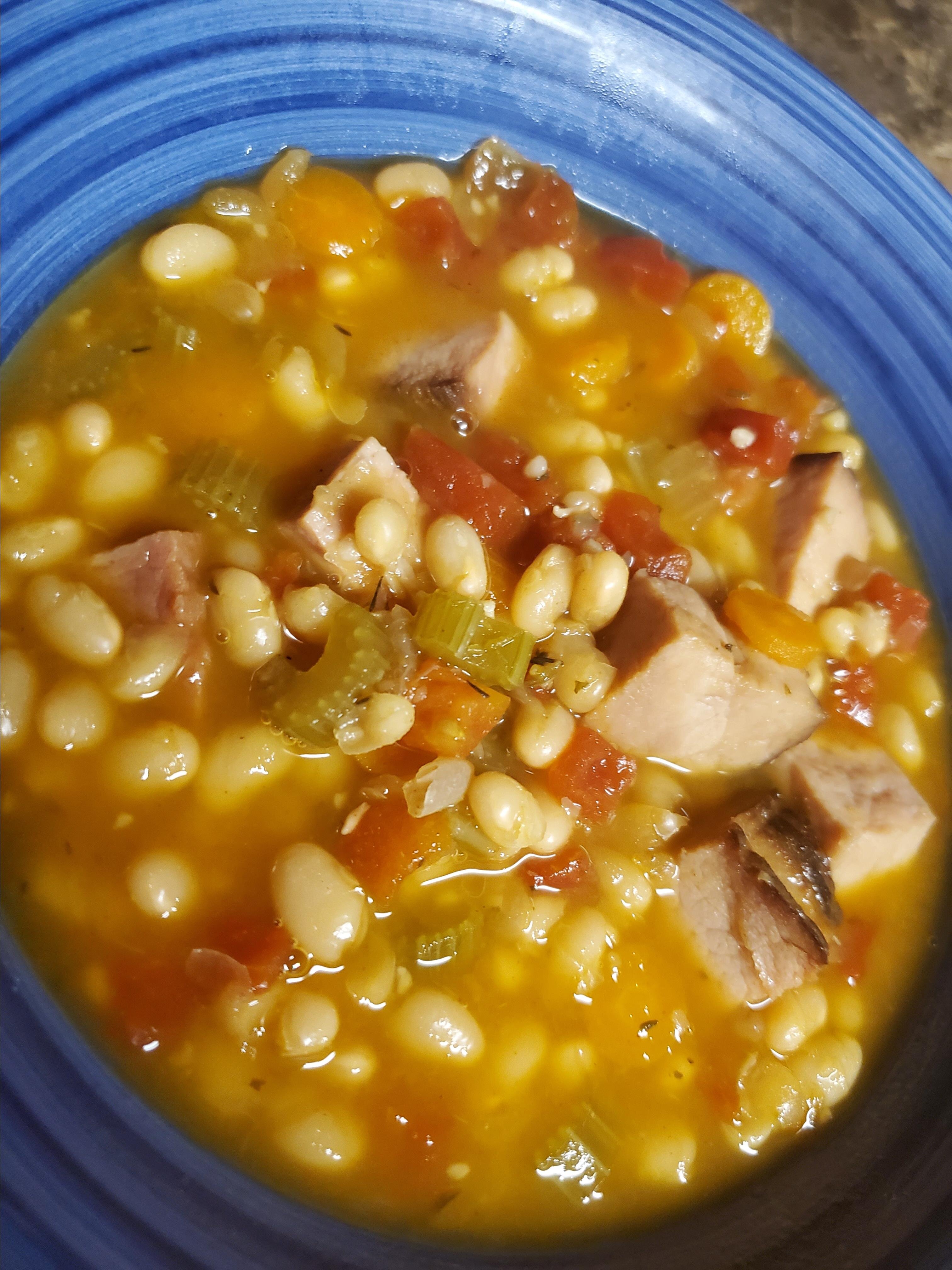 How To Make Ham And Navy Beans In Crock Pot Slow Cooker Ham And Beans The Magical Slow Cooker