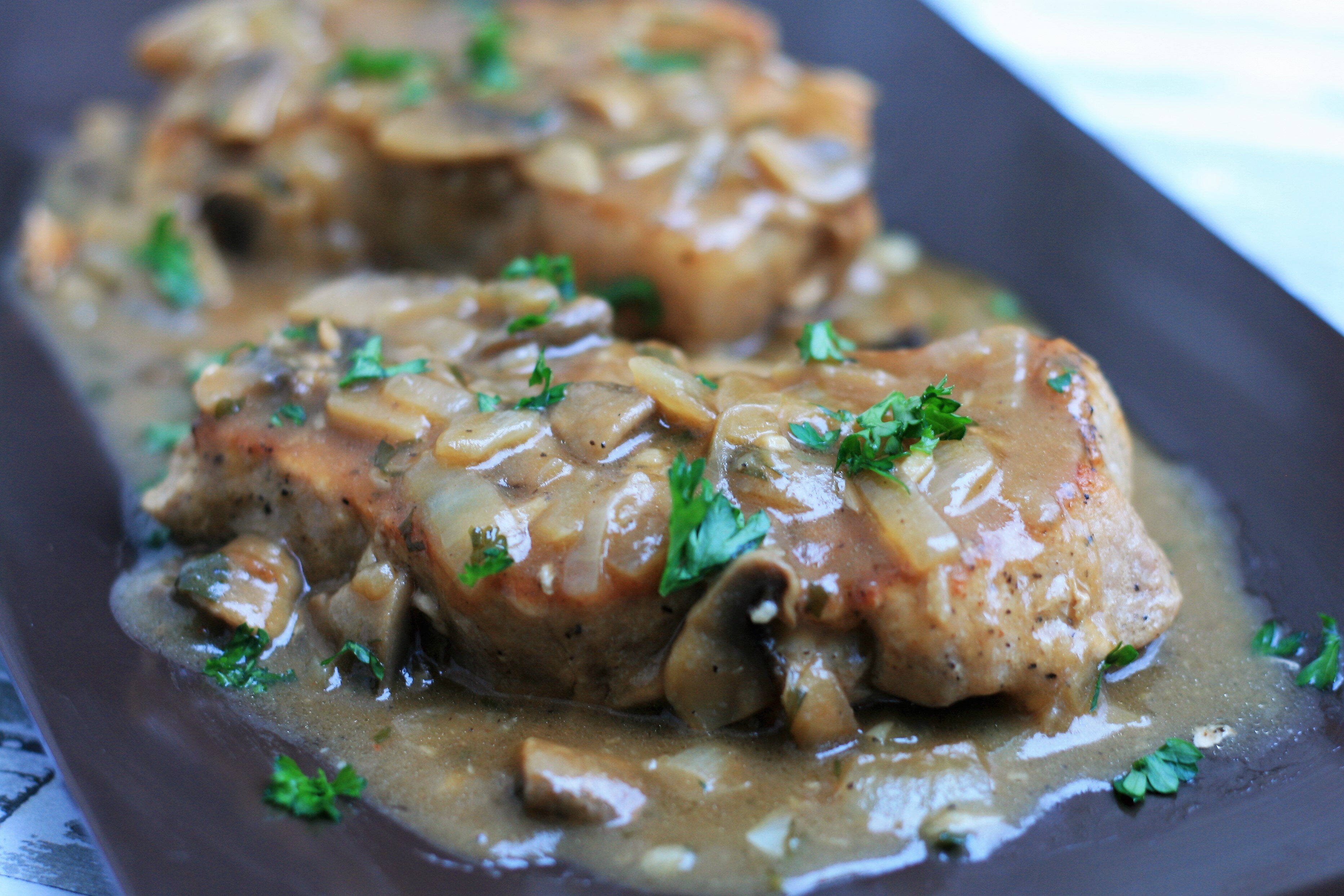 Southern Smothered Pork Chops In Brown Gravy Recipe Allrecipes