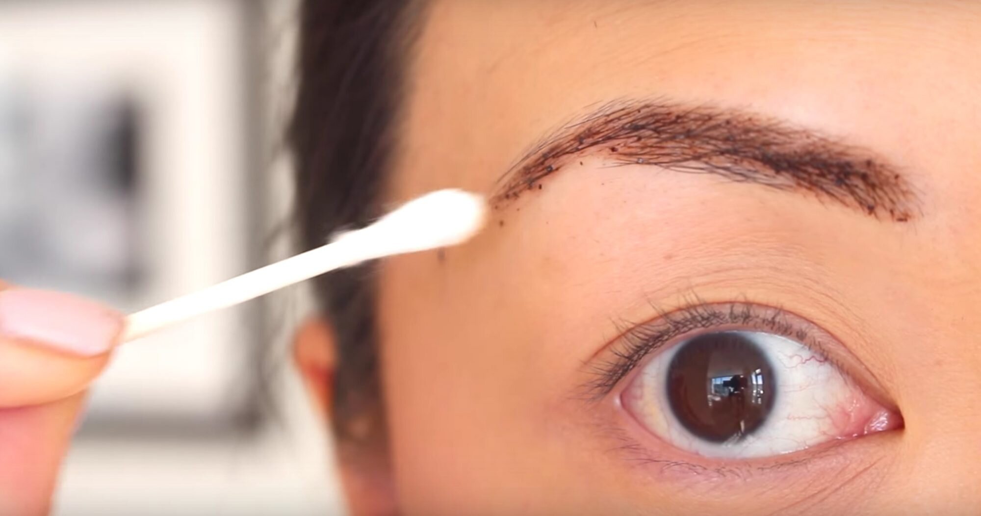 Wait You Can Tint Your Eyebrows With Coffee And Chocolate Hellogiggles tint your eyebrows with coffee