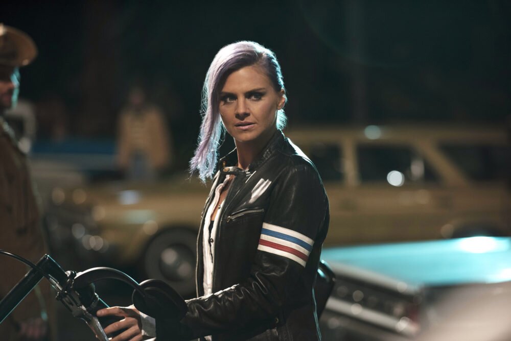 Eliza coupe tits