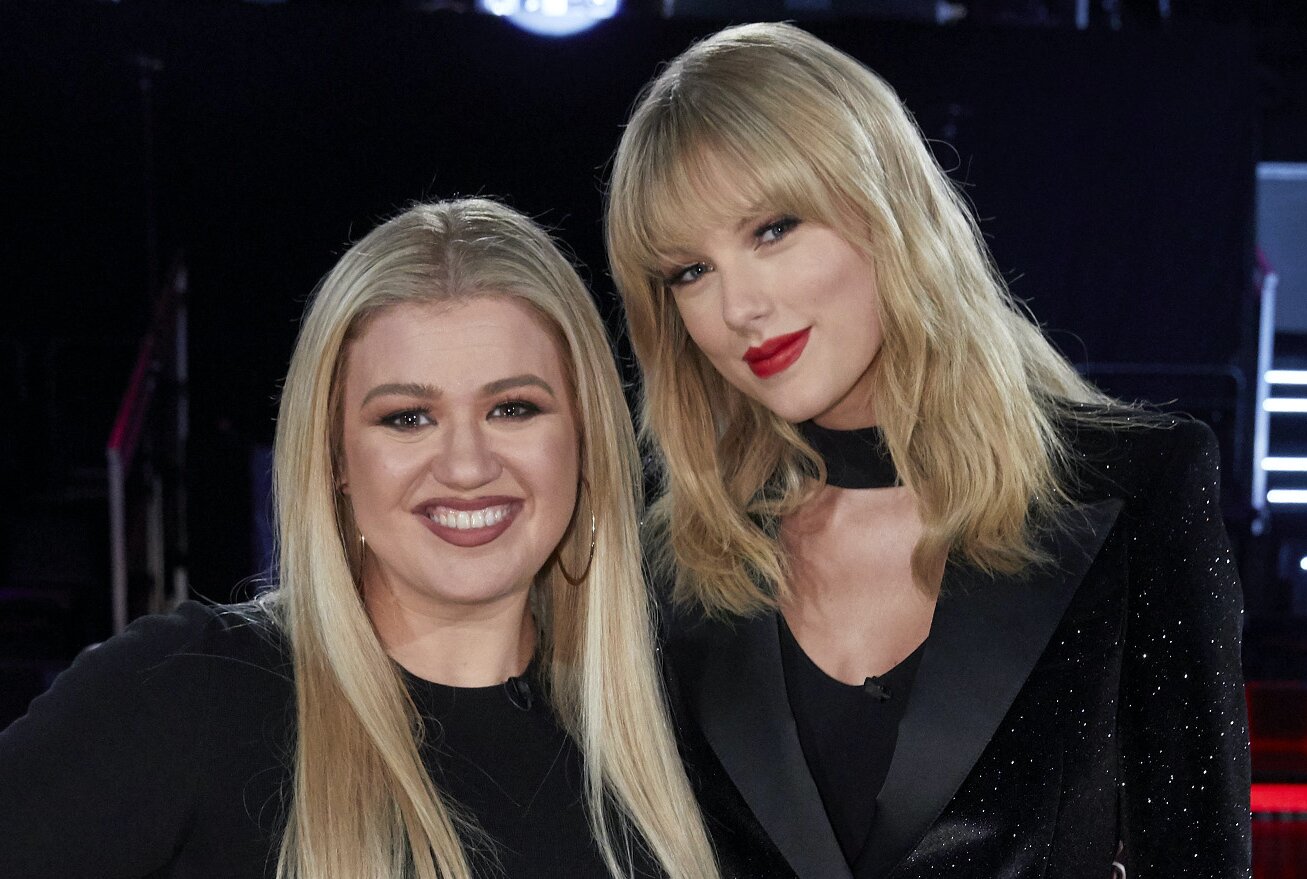 So Maybe We Have Kelly Clarkson To Thank For Taylor Swift S Re Released Music Hellogiggles