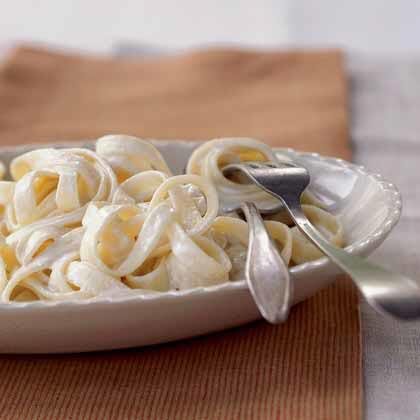 Alfredo Sauce With Fettuccine Recipe Myrecipes