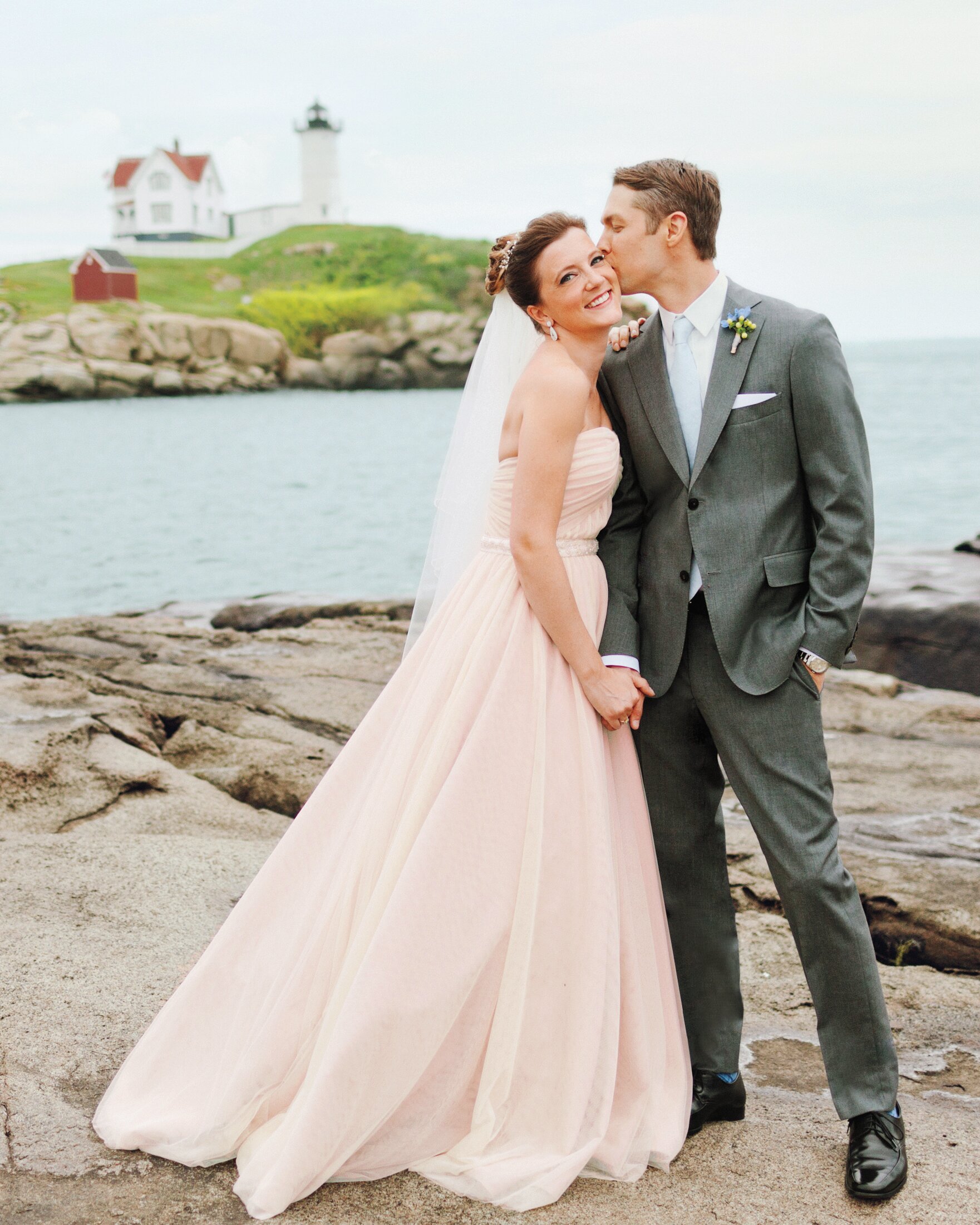 A Romantic Pink And Gold Diy Wedding In Maine Martha Stewart