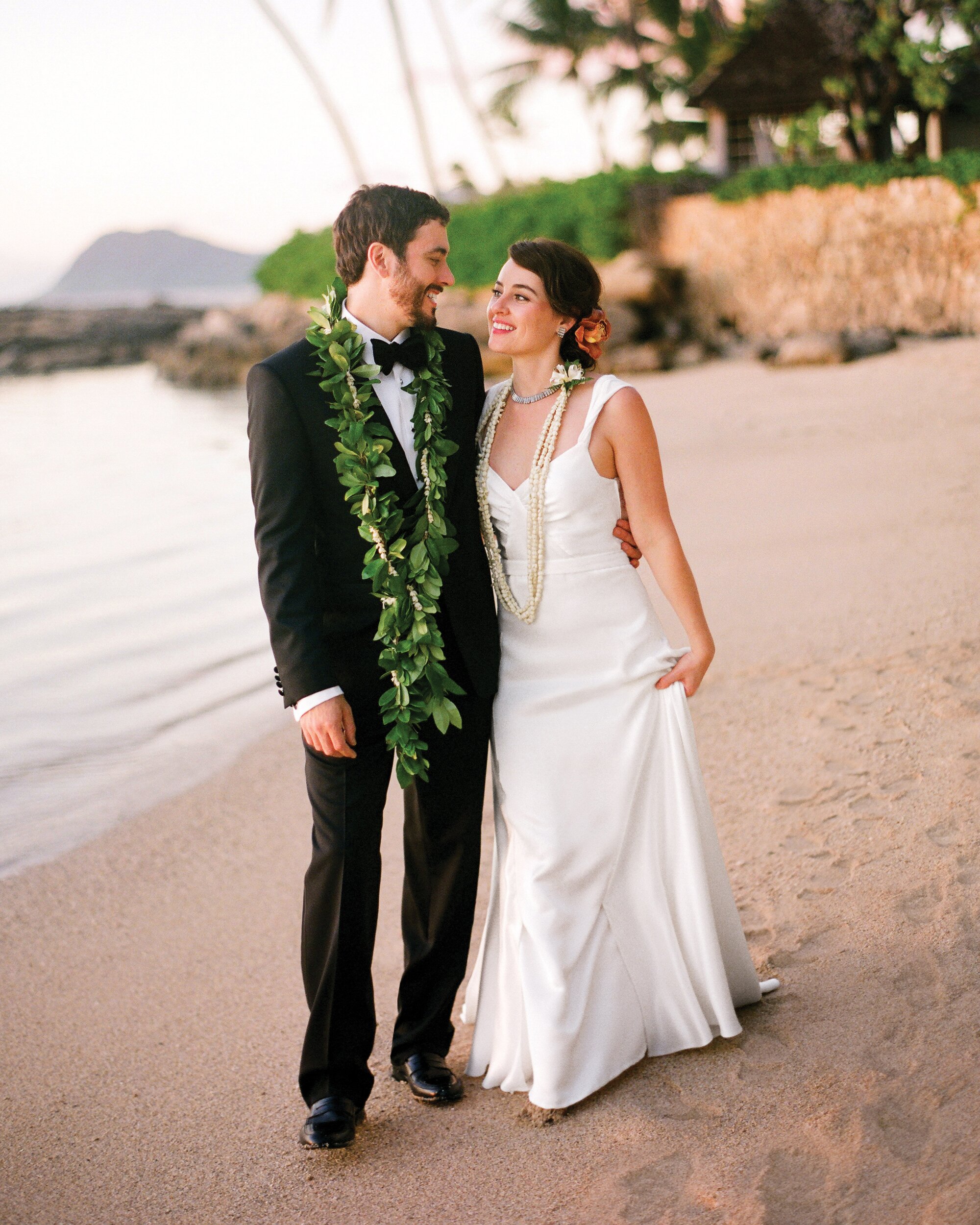 A Traditional Outdoor Destination Wedding In Hawaii Martha