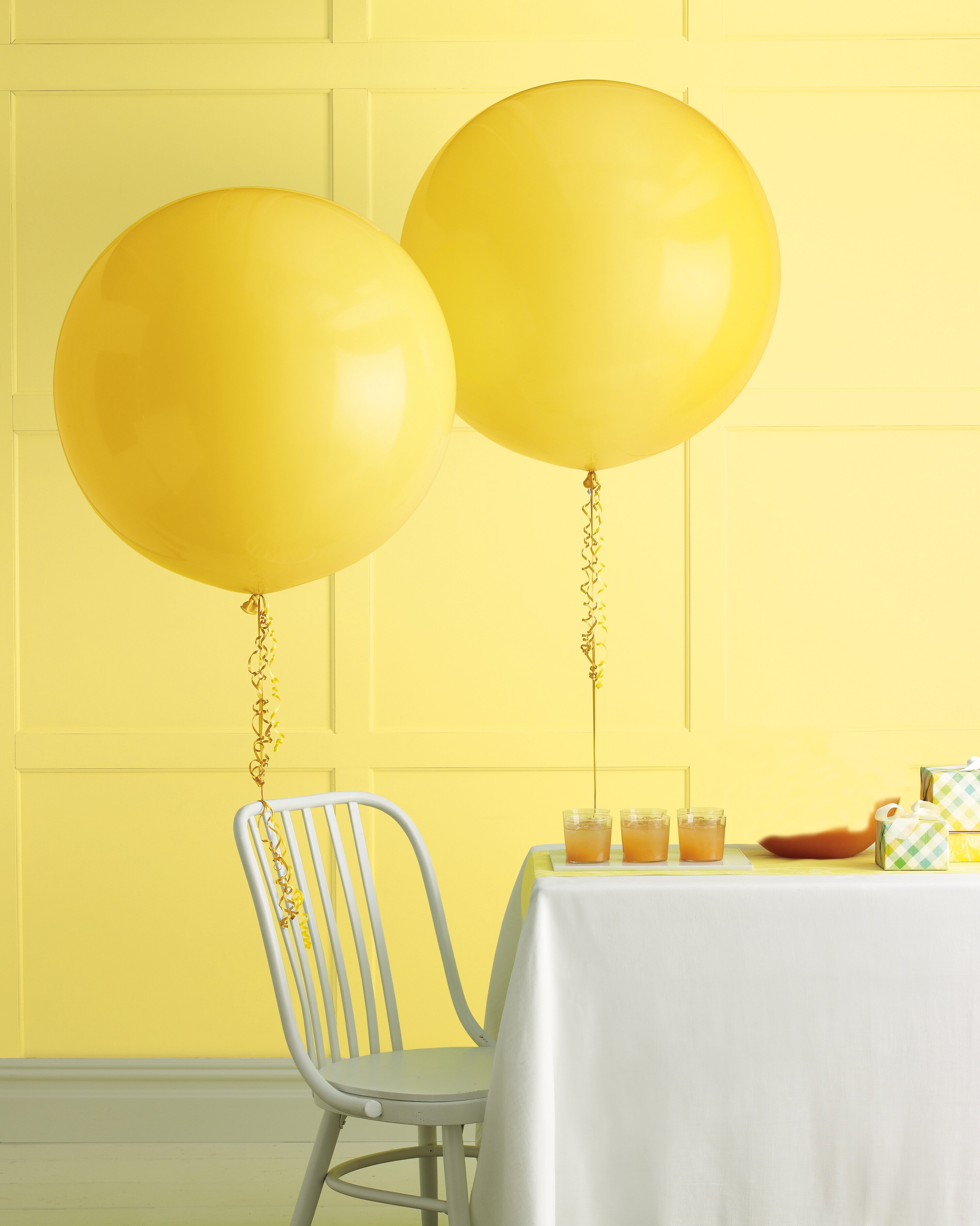 Diy Balloon Wedding Decor Martha Stewart Weddings