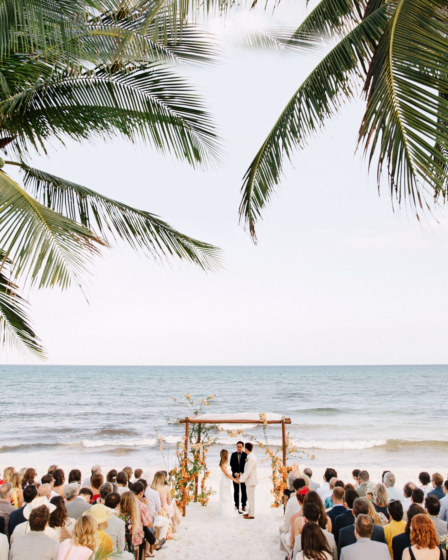 This Couple S Chic Wedding Weekend Took Place On The Beach In